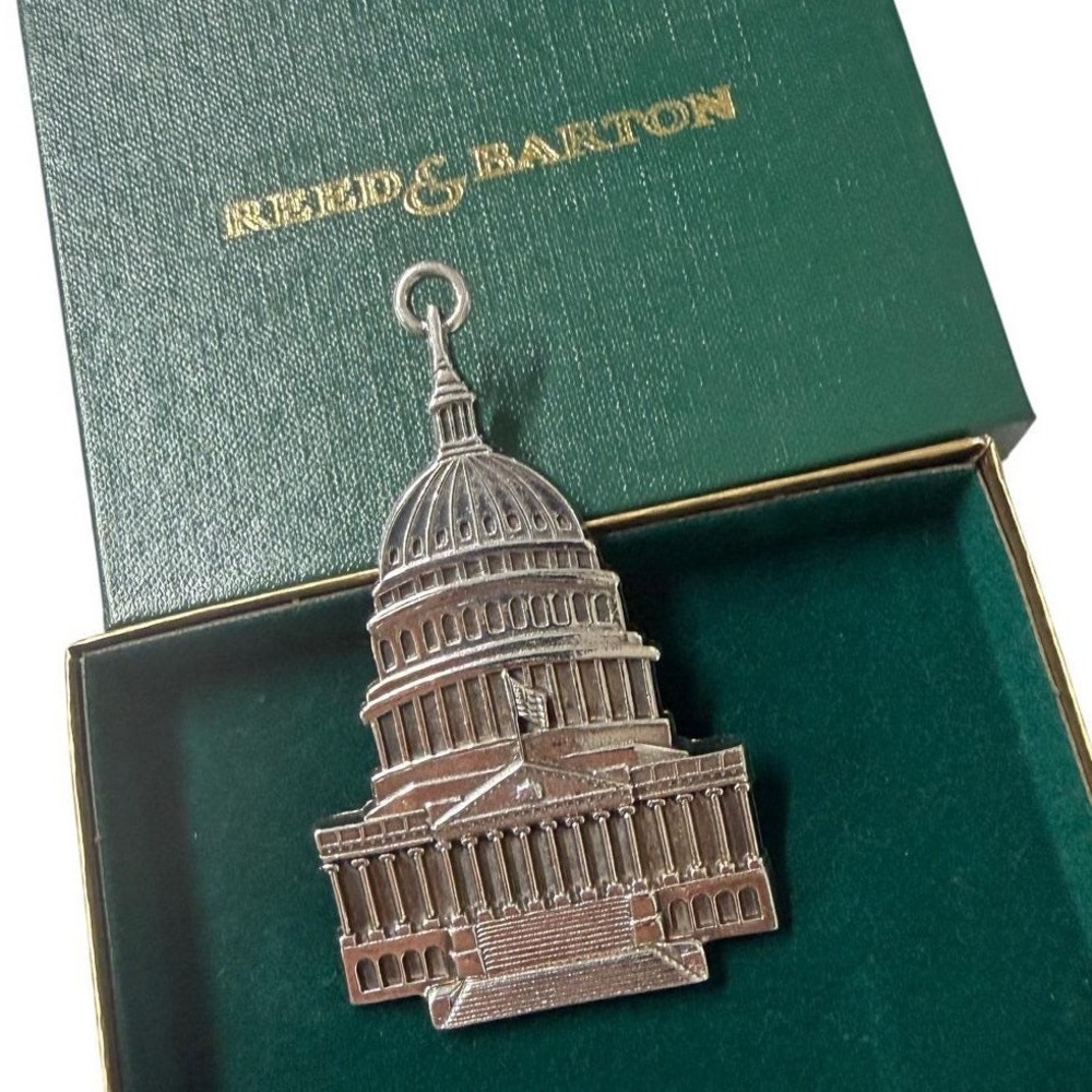 Reed & Barton 1993 United States Capitol Washington DC Silverplated Ornament